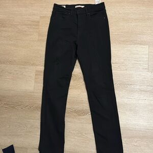 724 Black high rise straight Levi’s jeans